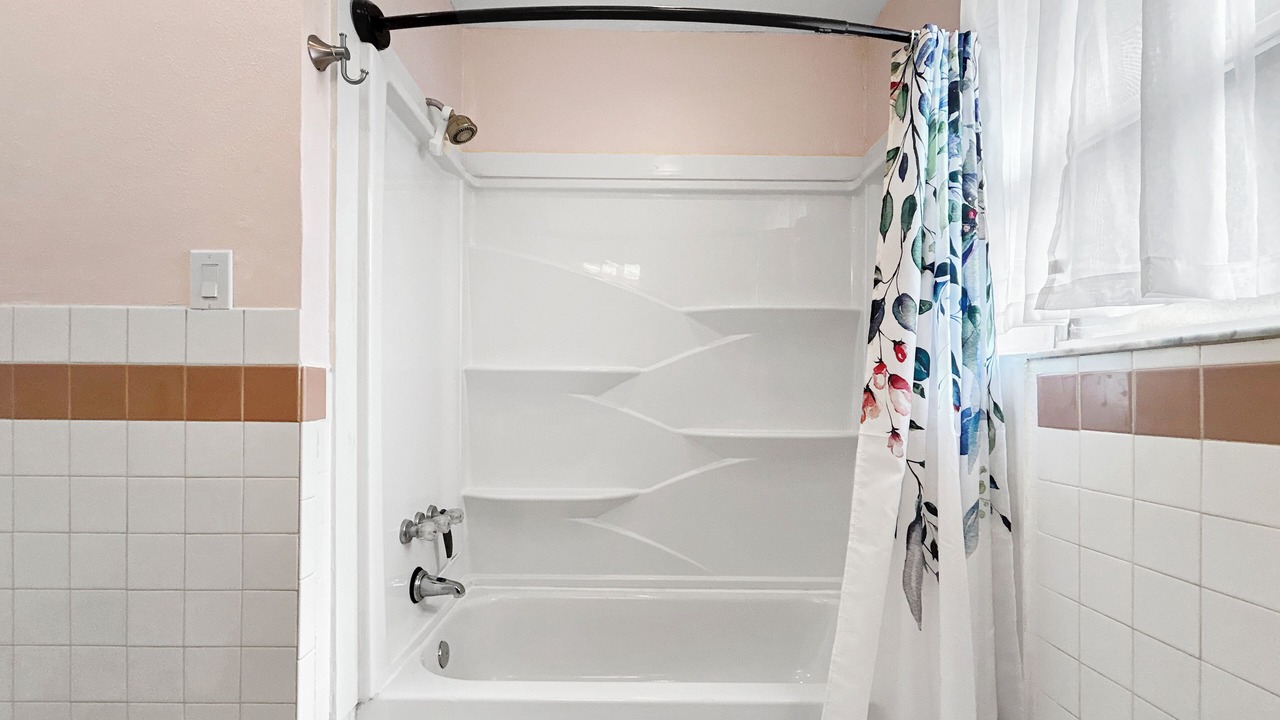 Photo of Bathroom in Arlington Park