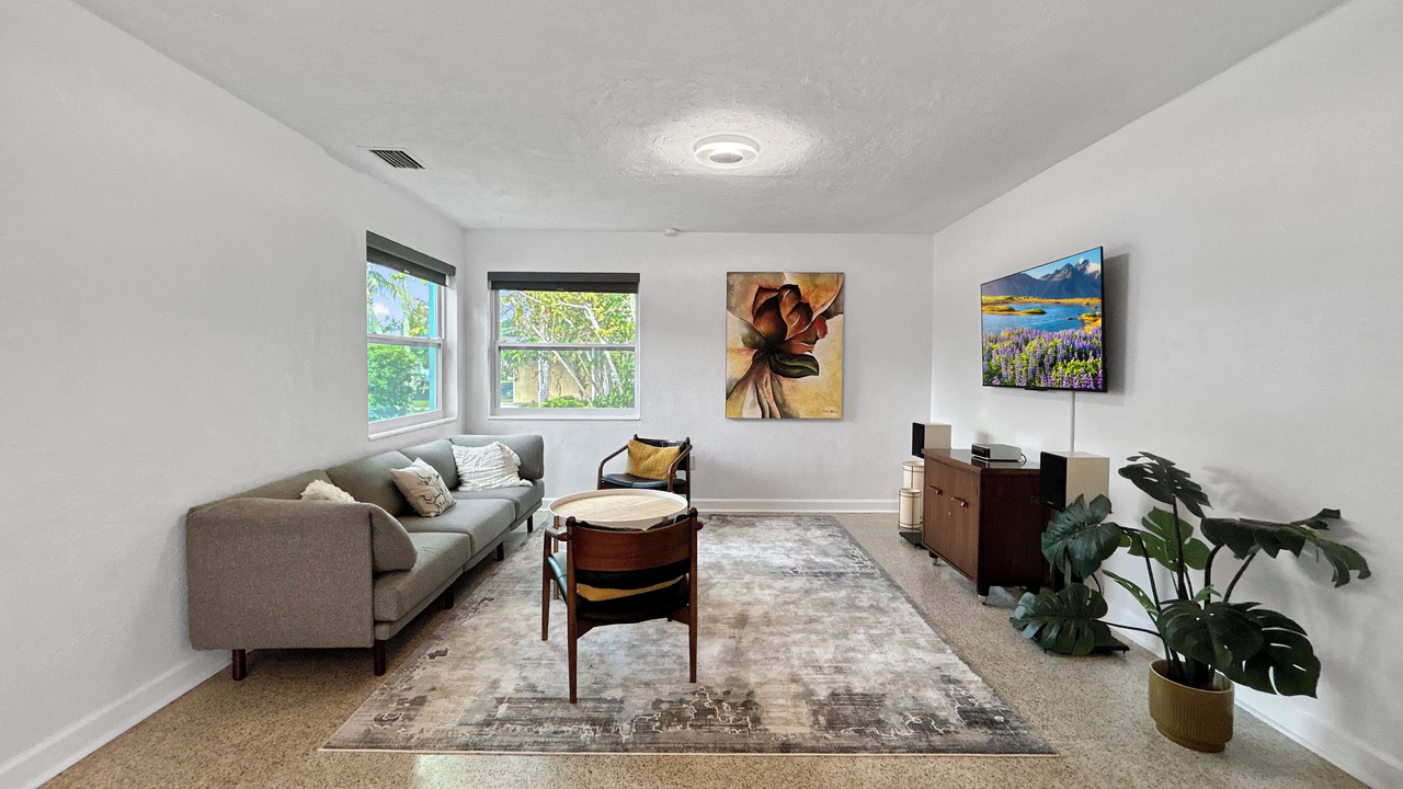Photo of Livingroom in Arlington Park