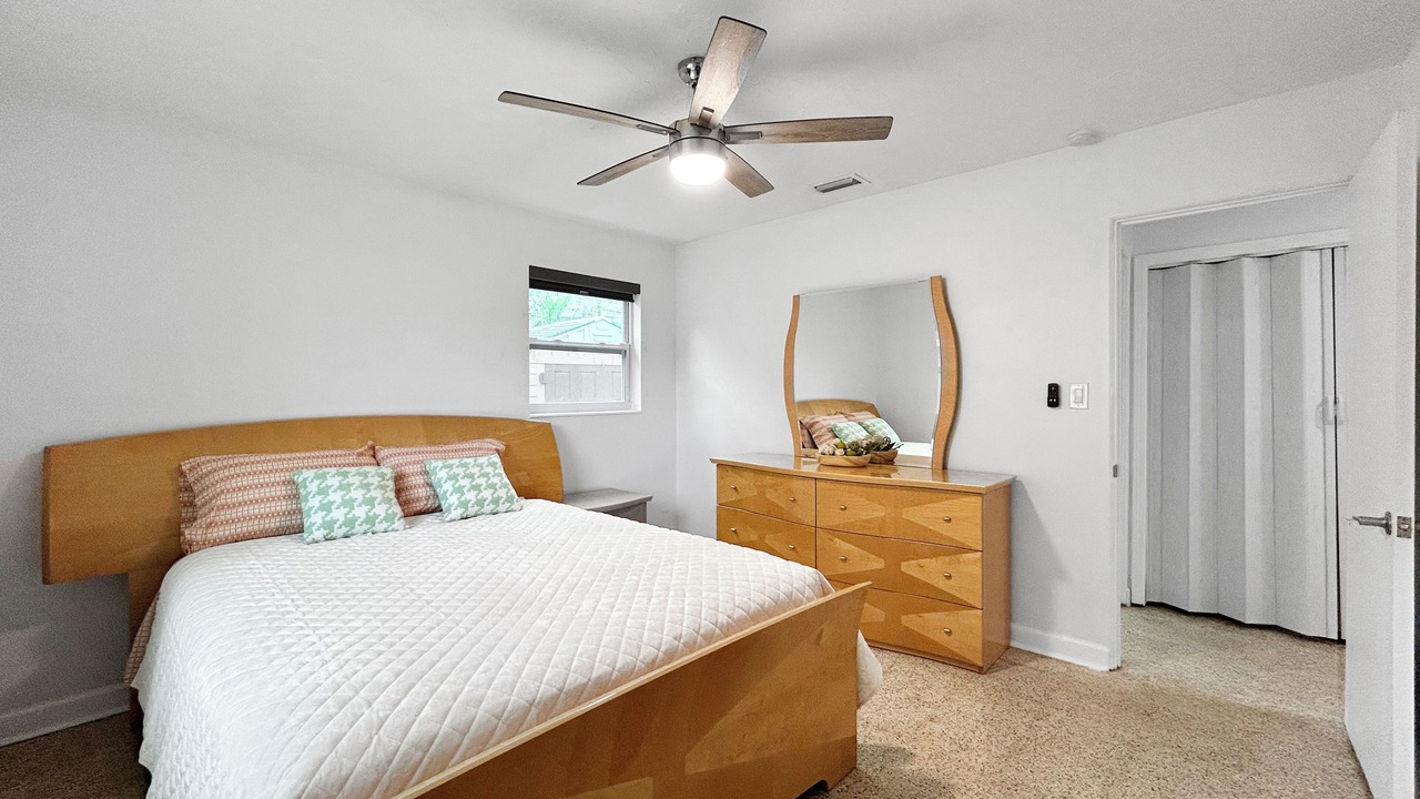 Photo of Bedroom in Arlington Park