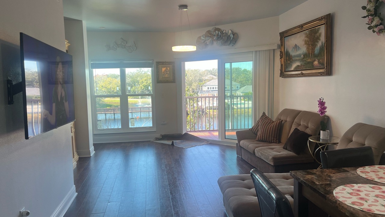 Photo of Livingroom in Carrollwood