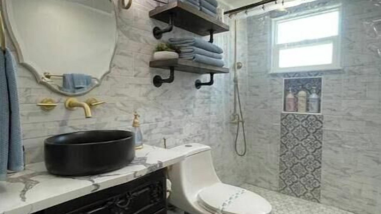 Photo of Bathroom in Davenport