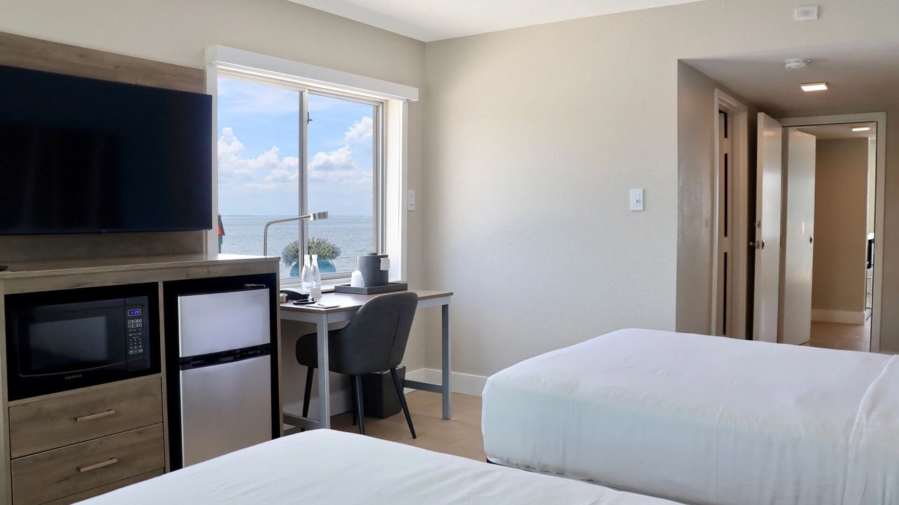 Photo of Bedroom in Pinellas Point