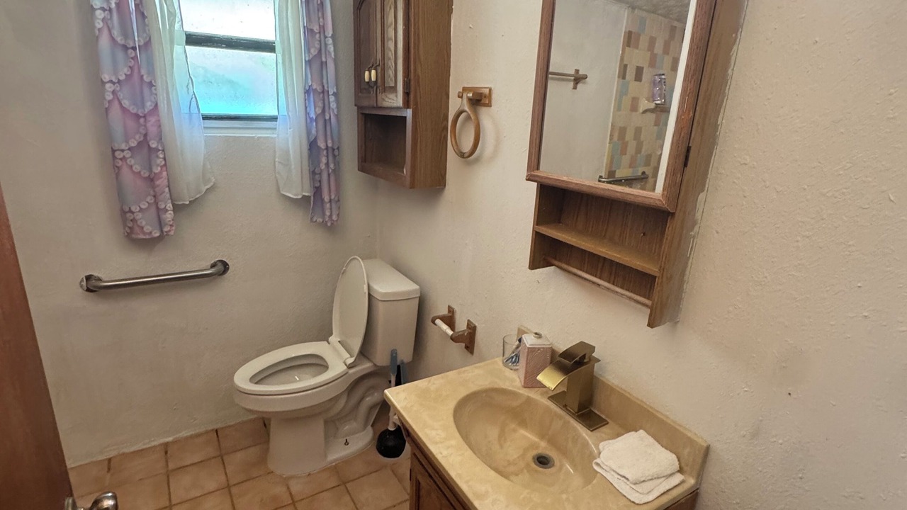Photo of Bathroom in Gulf Coast Acres