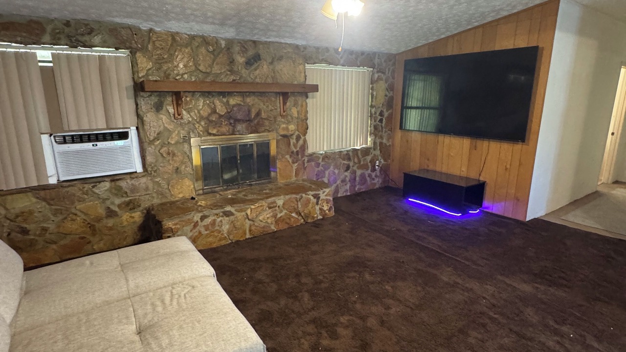 Photo of Livingroom in Gulf Coast Acres