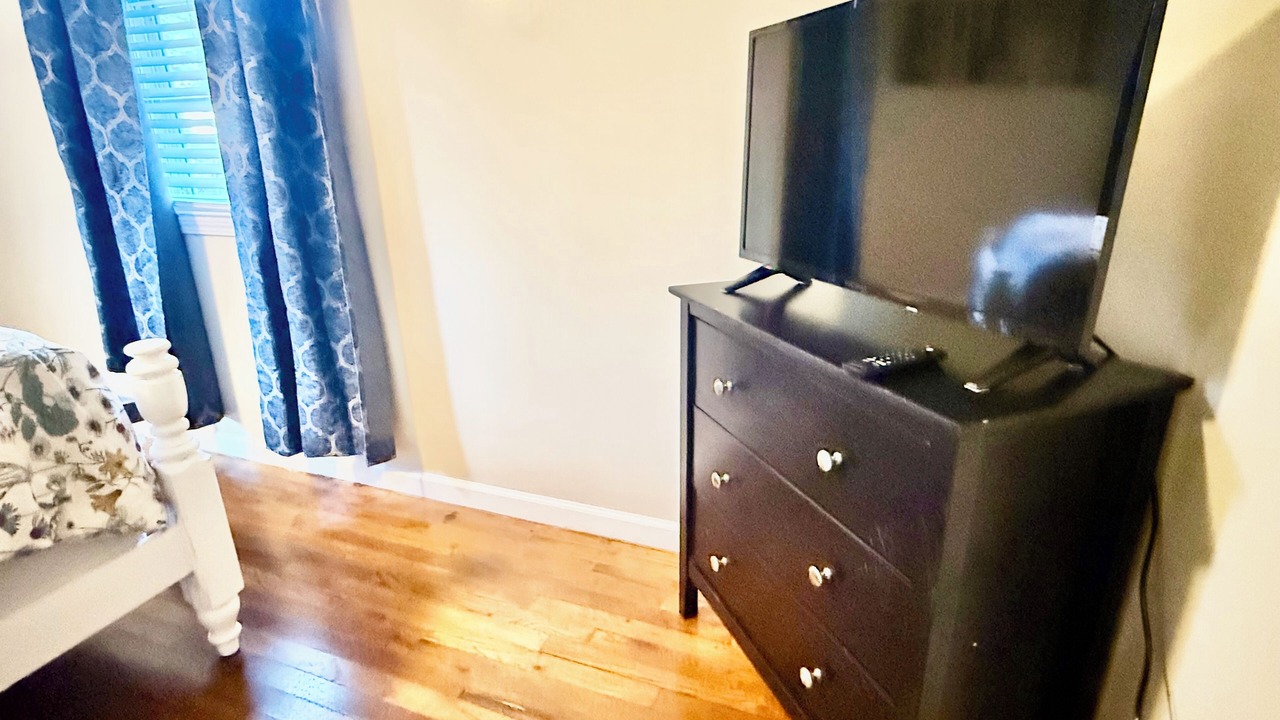 Photo of Bedroom in Perry