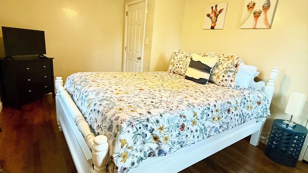 Photo of Bedroom in Perry
