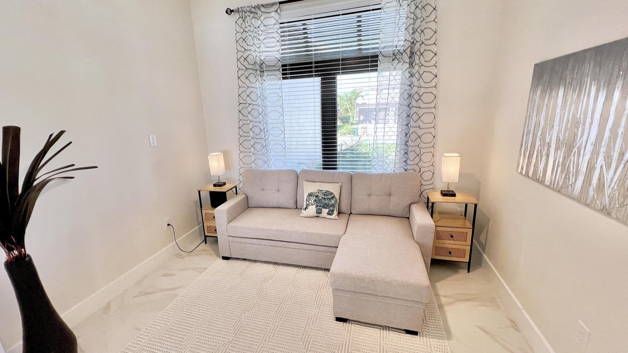 Photo of Livingroom in Burnt Store
