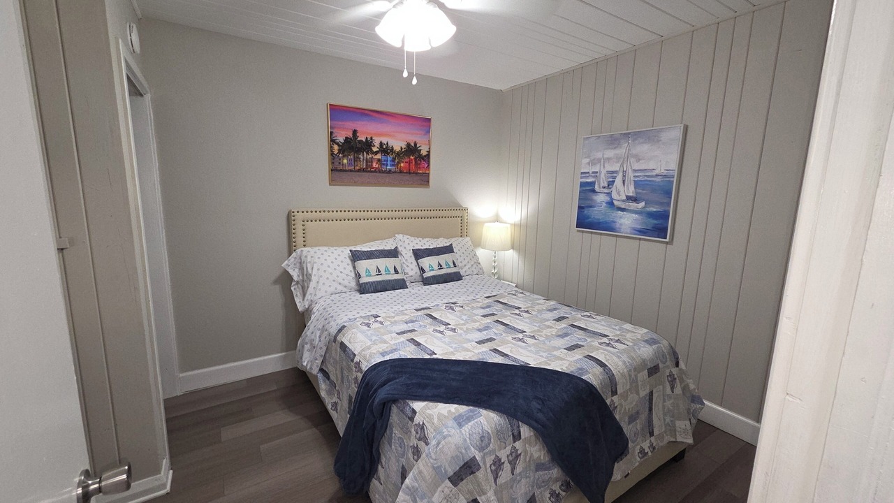 Photo of Bedroom in Lake Magdalene