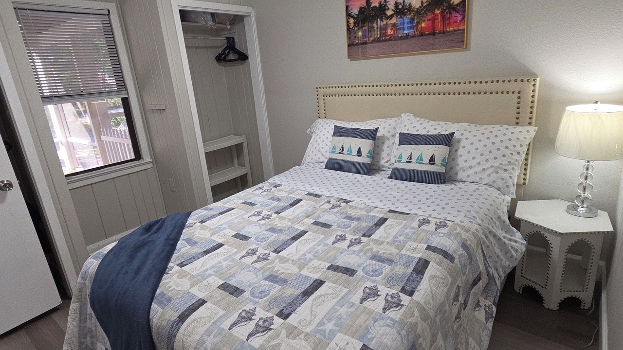 Photo of Bedroom in Lake Magdalene