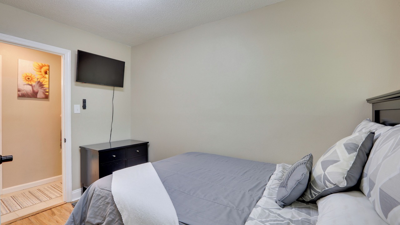Photo of Bedroom in Hinesville