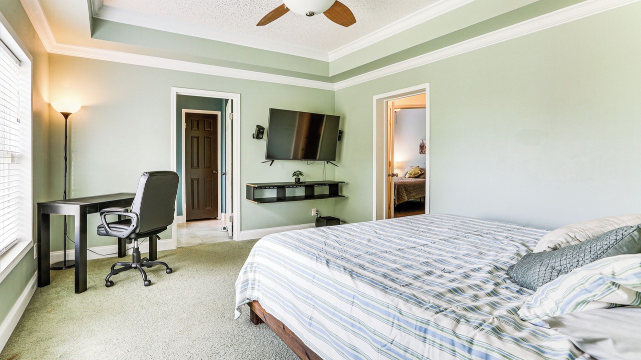 Photo of Bedroom in Sunshine