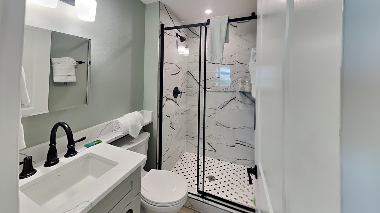 Photo of Bathroom in Mid Island