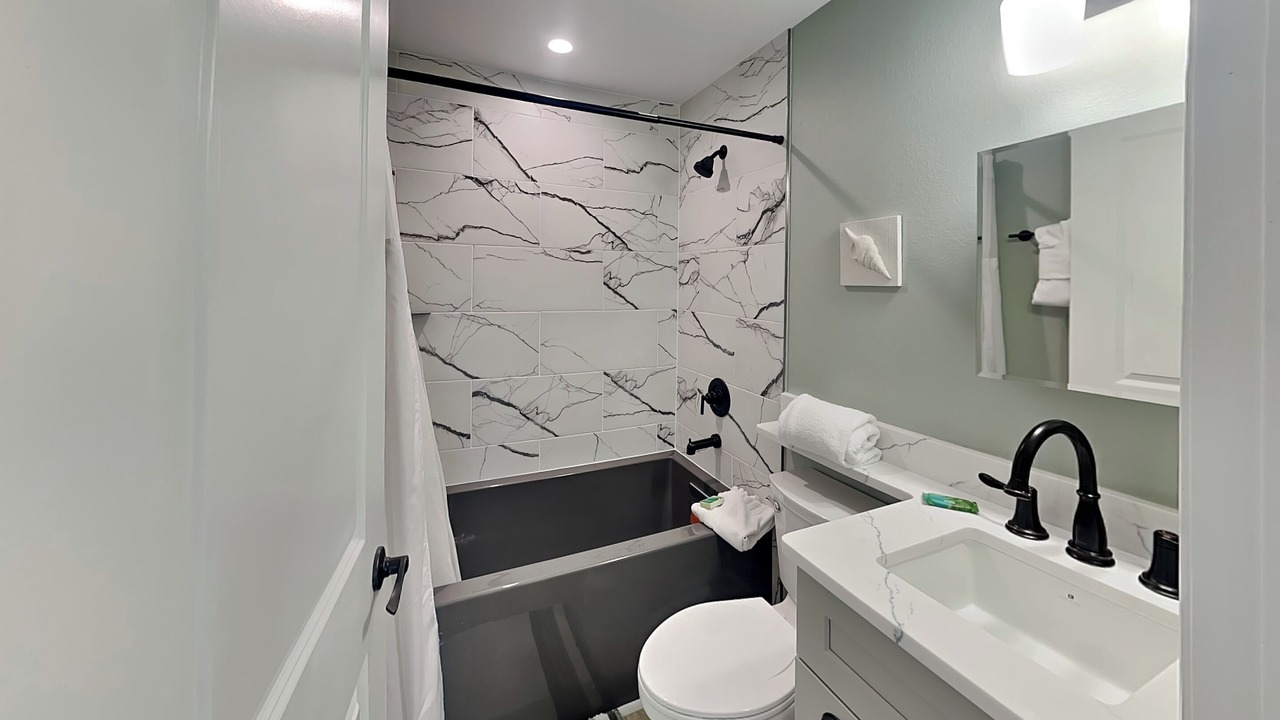 Photo of Bathroom in Mid Island