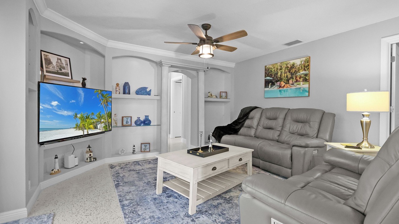 Photo of Livingroom in Caloosahatchee