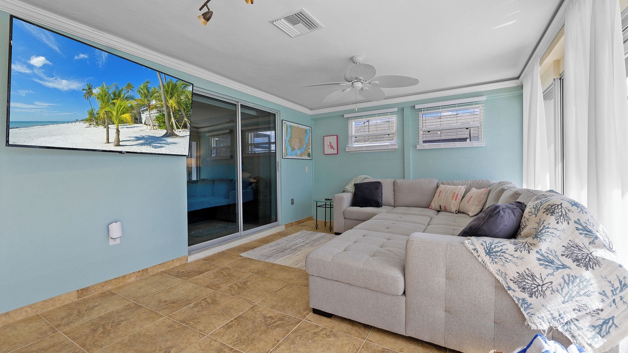Photo of Livingroom in Caloosahatchee