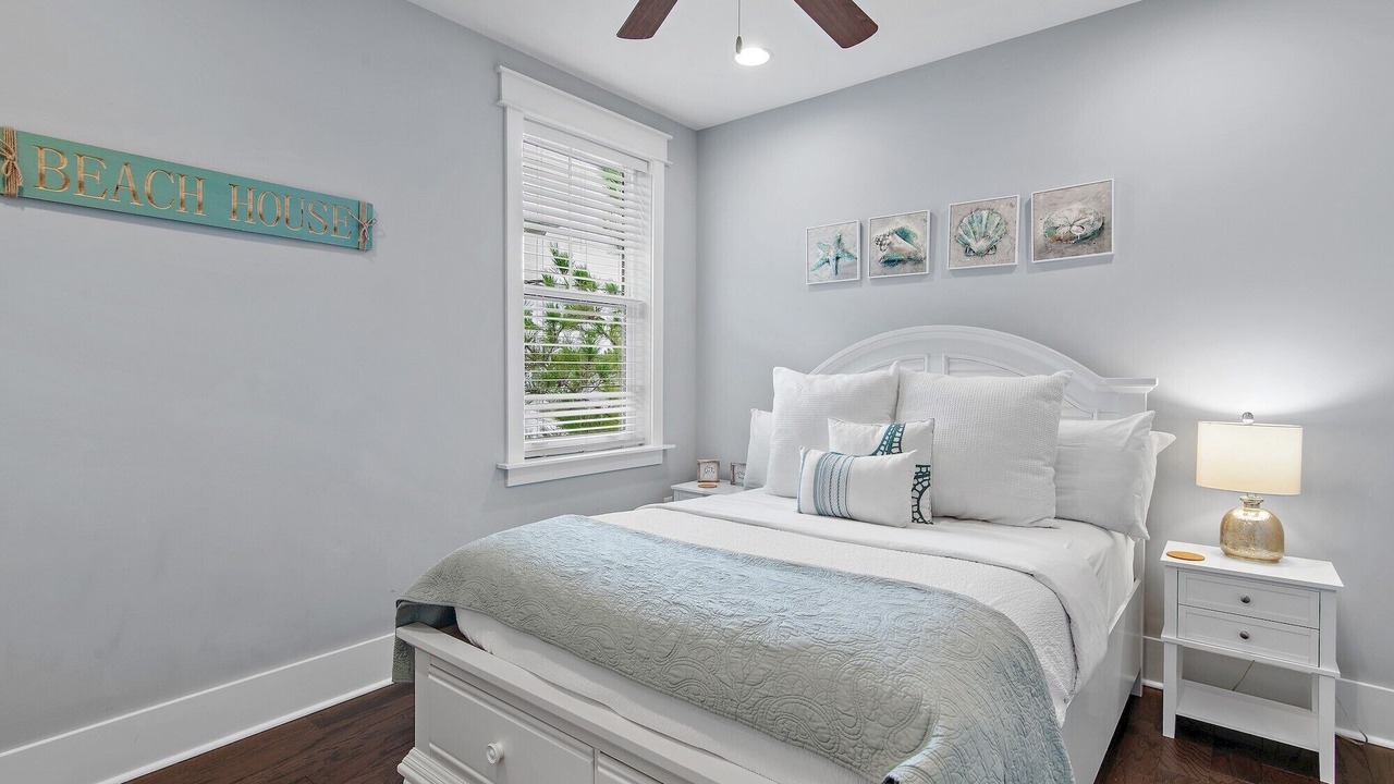 Photo of Bedroom in Santa Rosa Beach