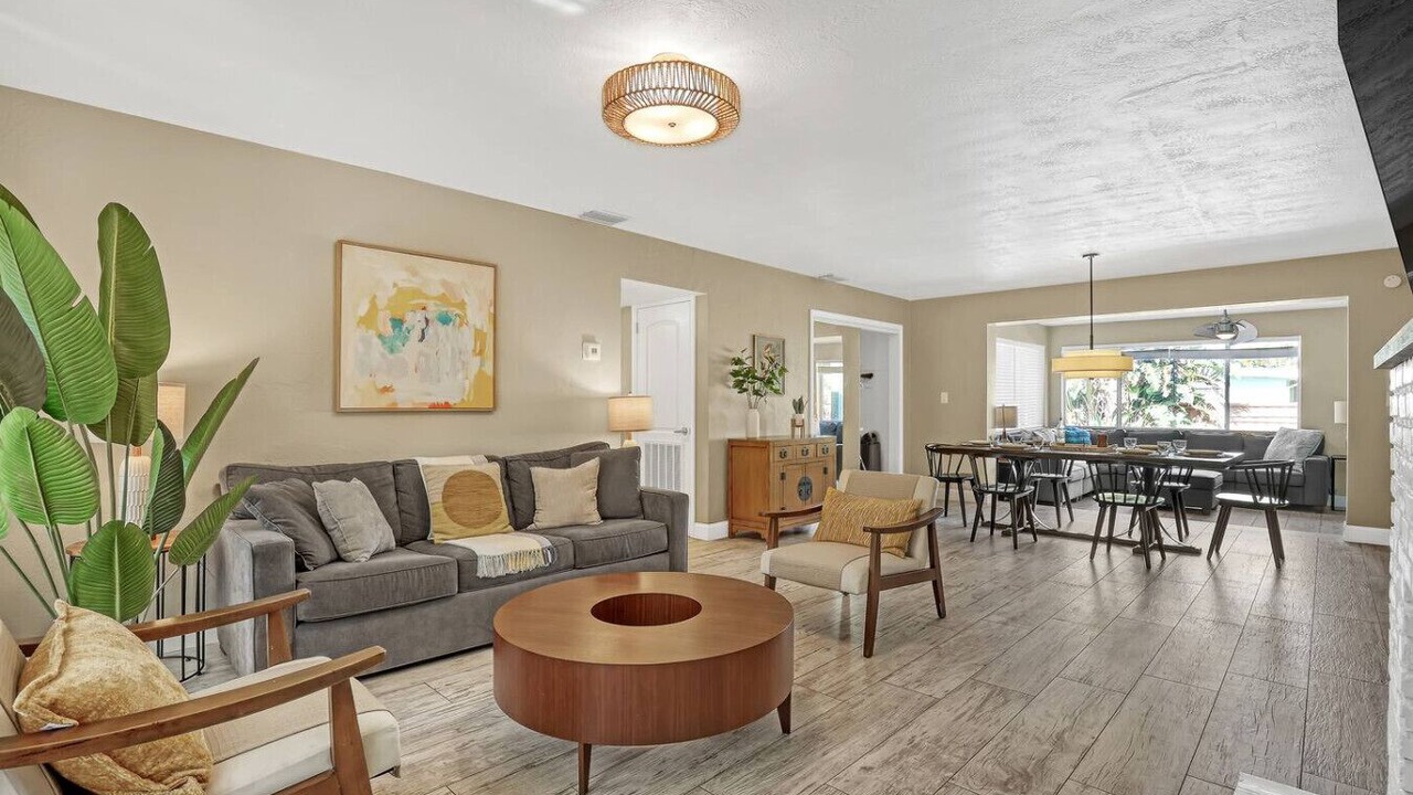 Photo of Livingroom in Cocoa Isles