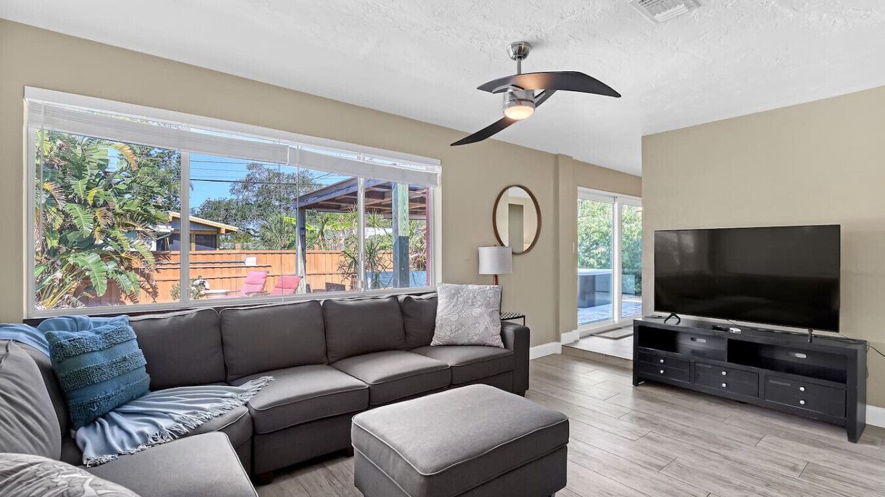 Photo of Livingroom in Cocoa Isles