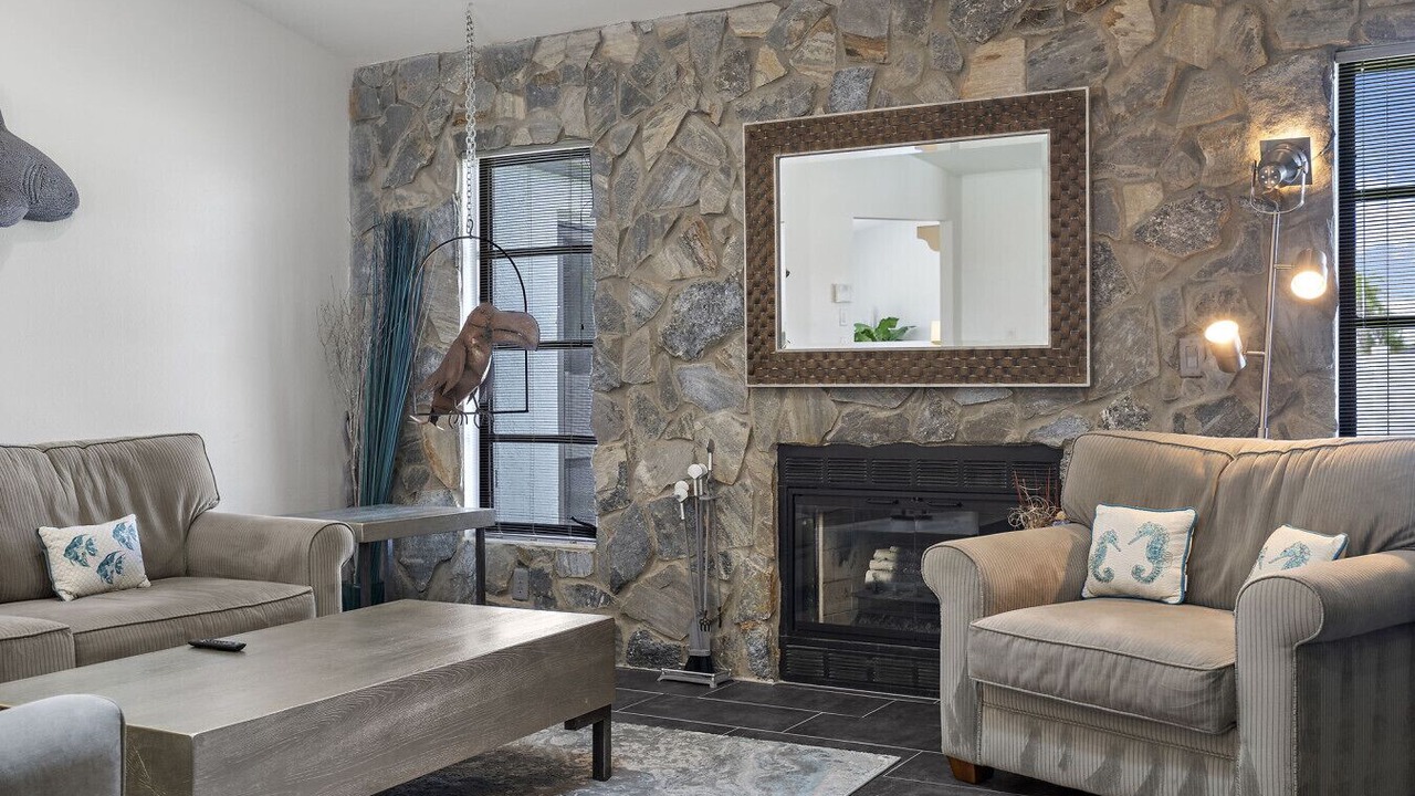 Photo of Livingroom in Gulf Cove