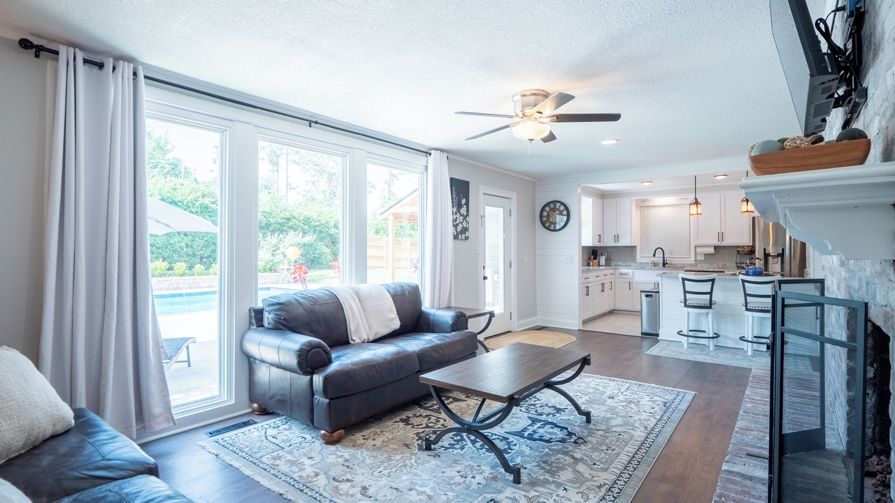 Photo of Livingroom in Valdosta