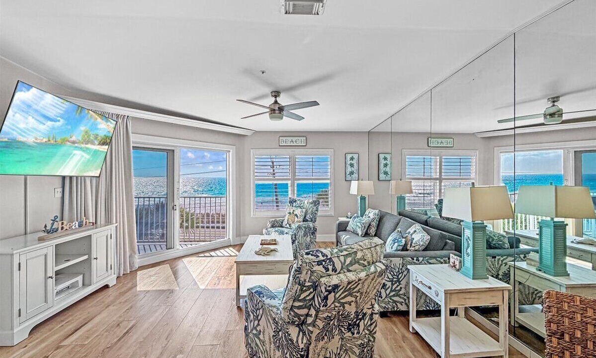 Photo of Livingroom in Miramar Beach