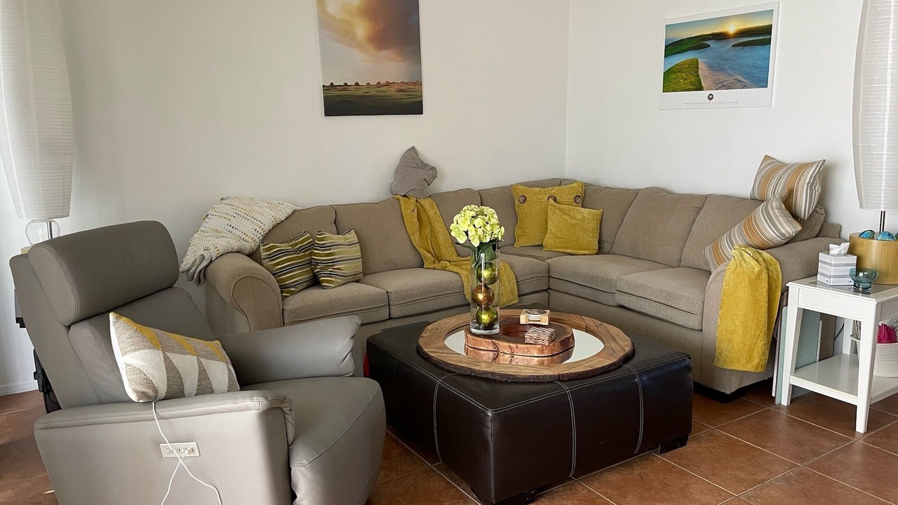 Photo of Livingroom in Tara Golf and Country Club
