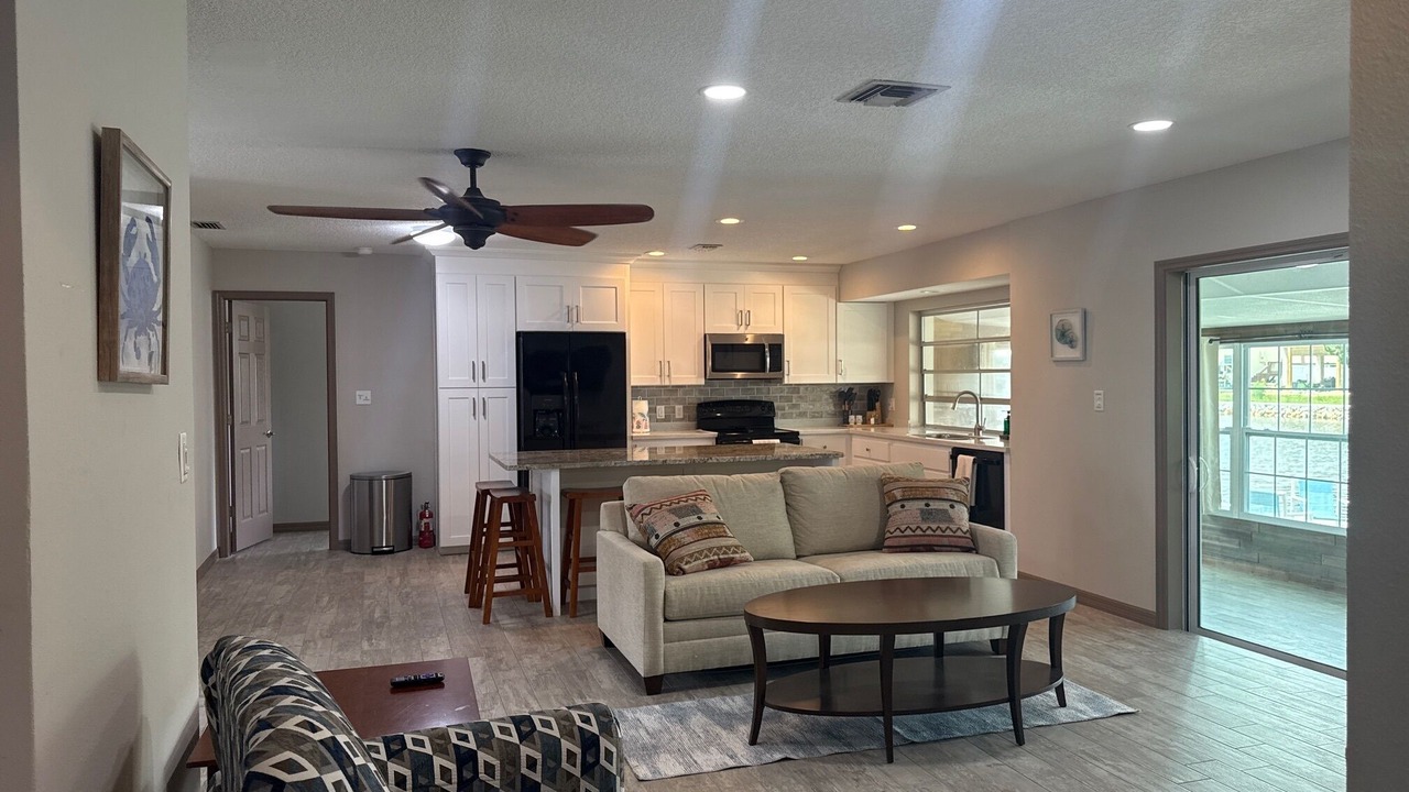 Photo of Livingroom in Dixie Shores