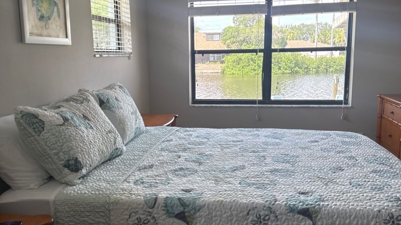 Photo of Bedroom in Dixie Shores