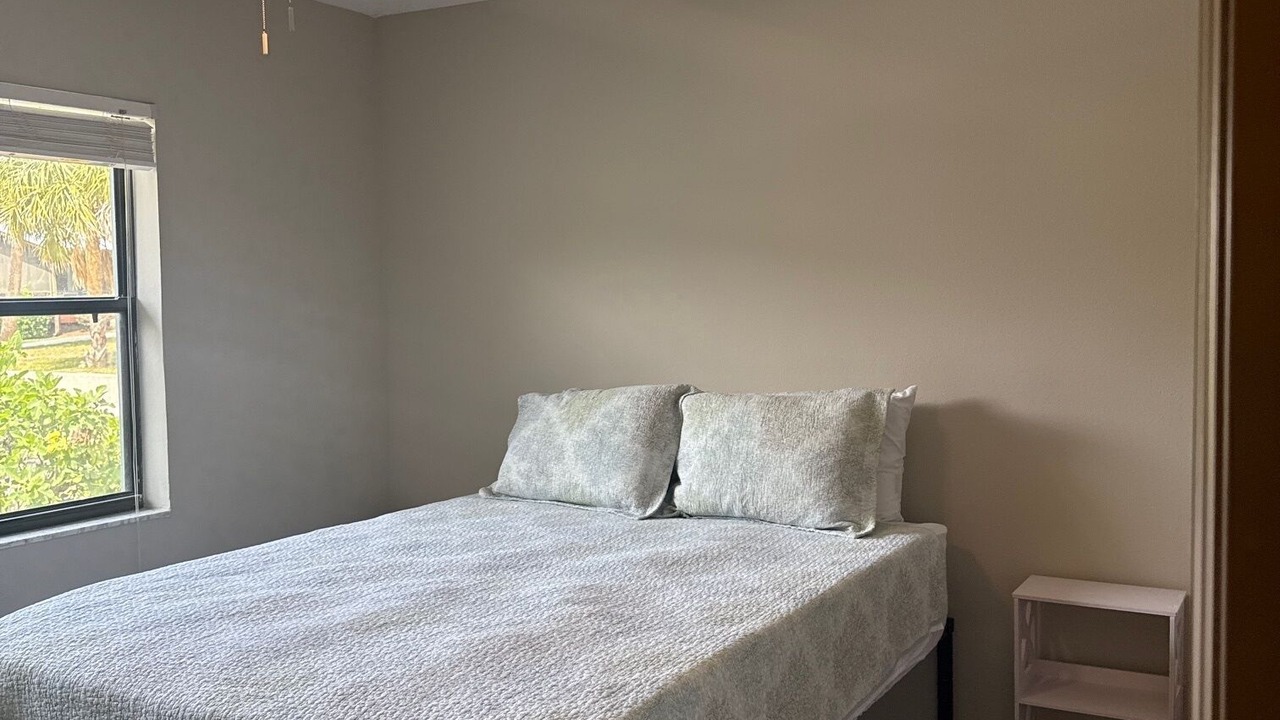 Photo of Bedroom in Dixie Shores