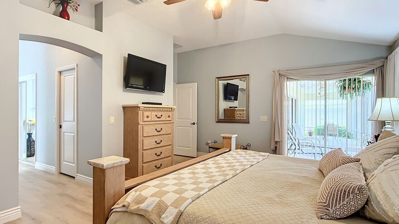 Photo of Bedroom in Woodbury
