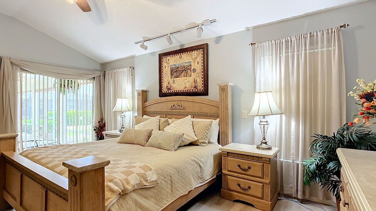 Photo of Bedroom in Woodbury