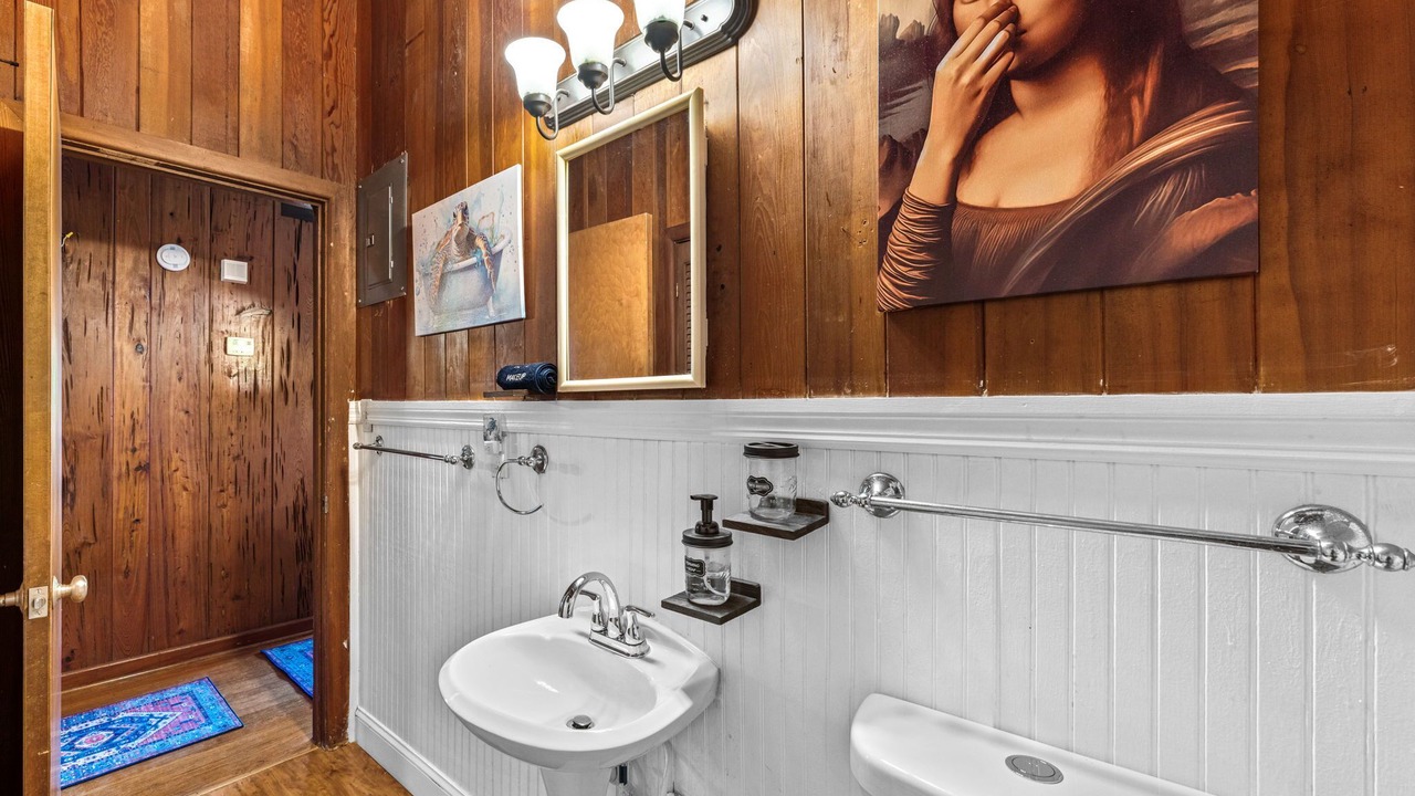 Photo of Bathroom in Orlando Beach
