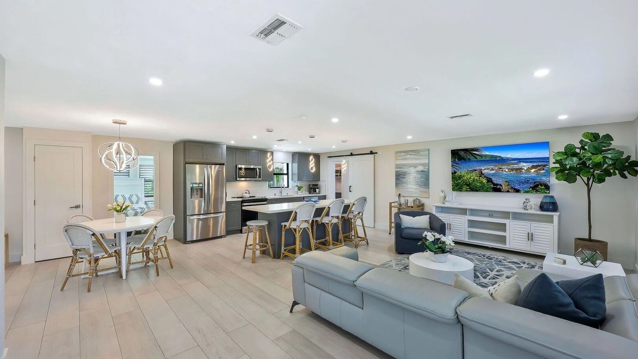 Photo of Livingroom in Connors