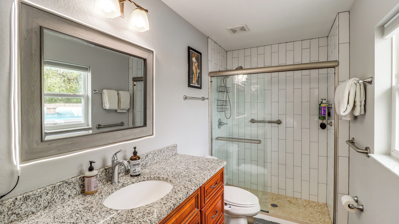 Photo of Bathroom in Candler
