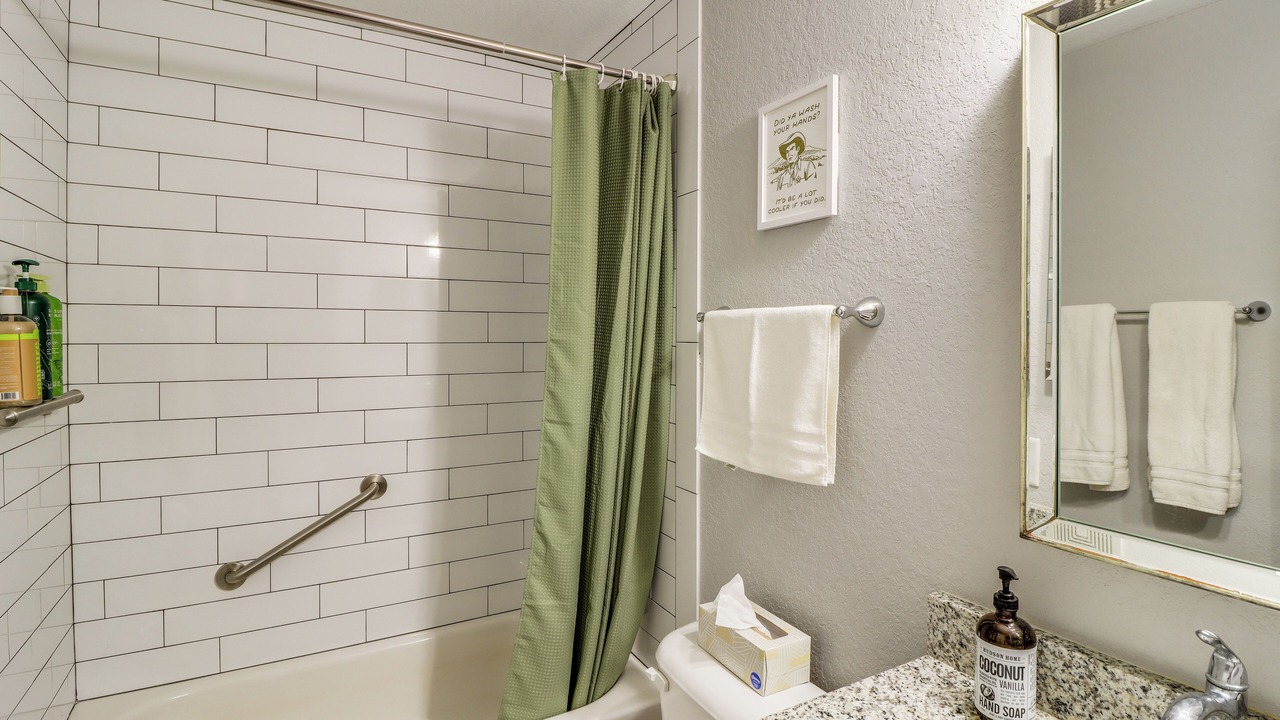 Photo of Bathroom in Candler