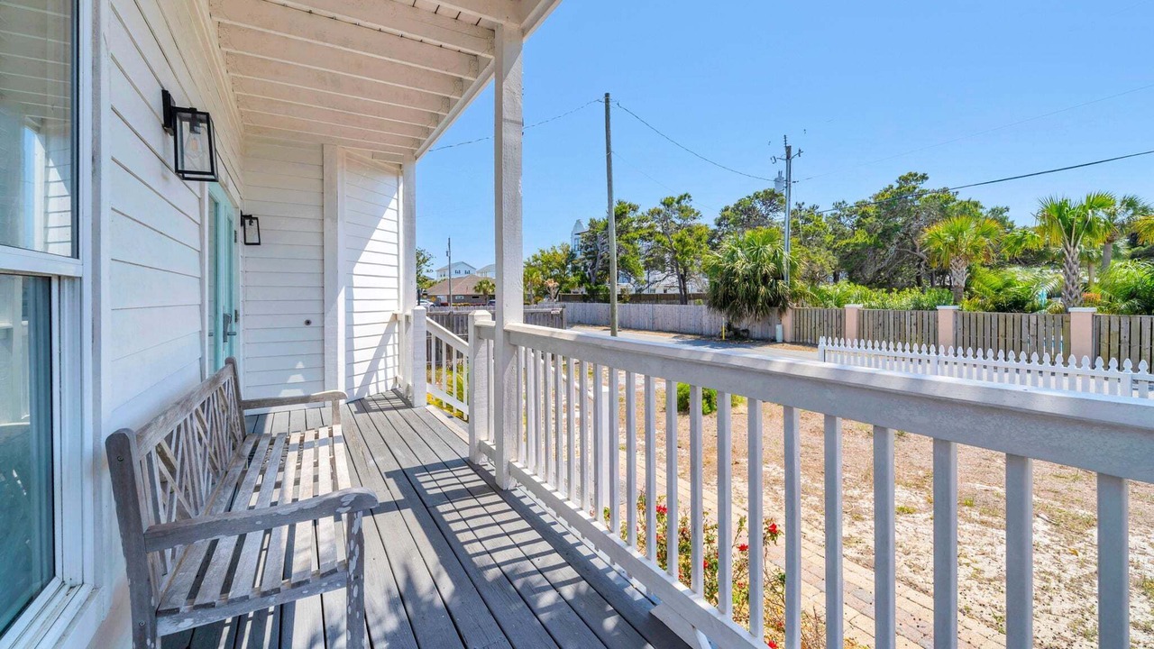 Photo of Patio Balcony in Emerald Waters Village