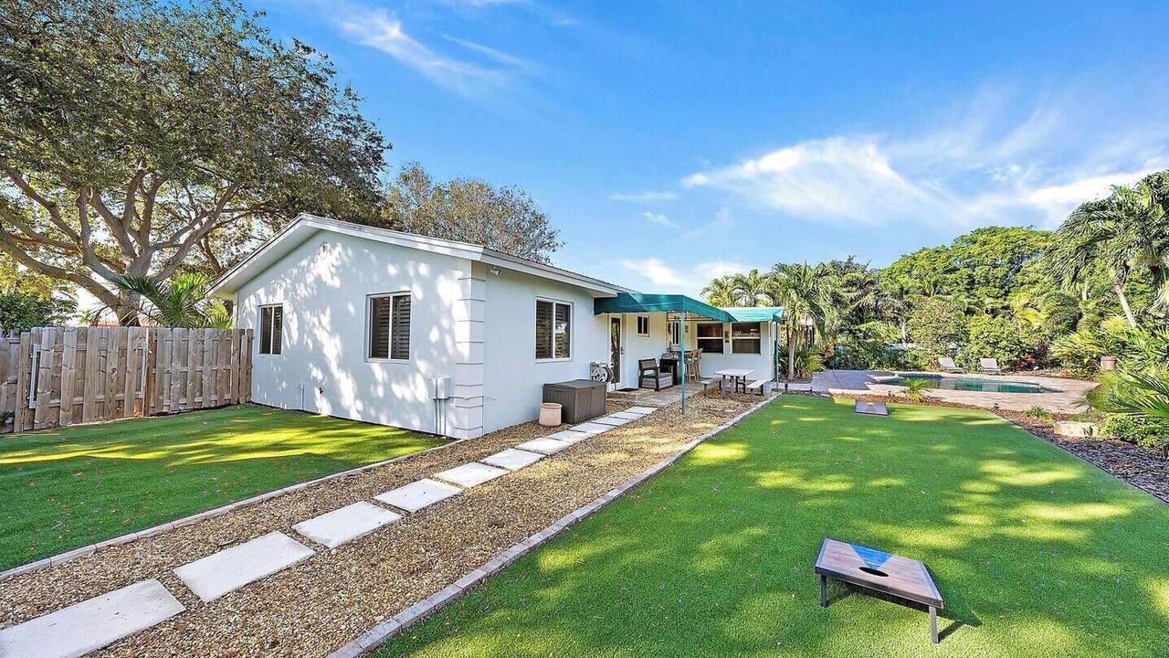 Photo of Outdoor in Lake Clarke Shores