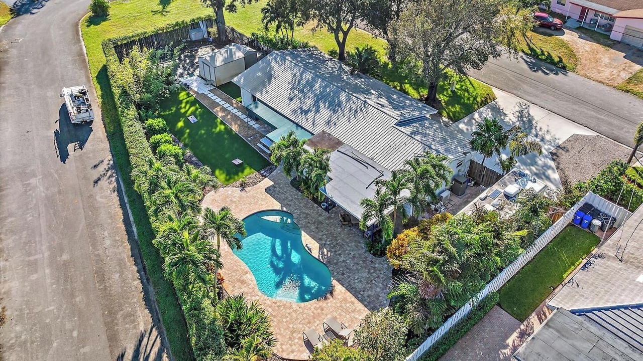 Photo of Outdoor in Lake Clarke Shores