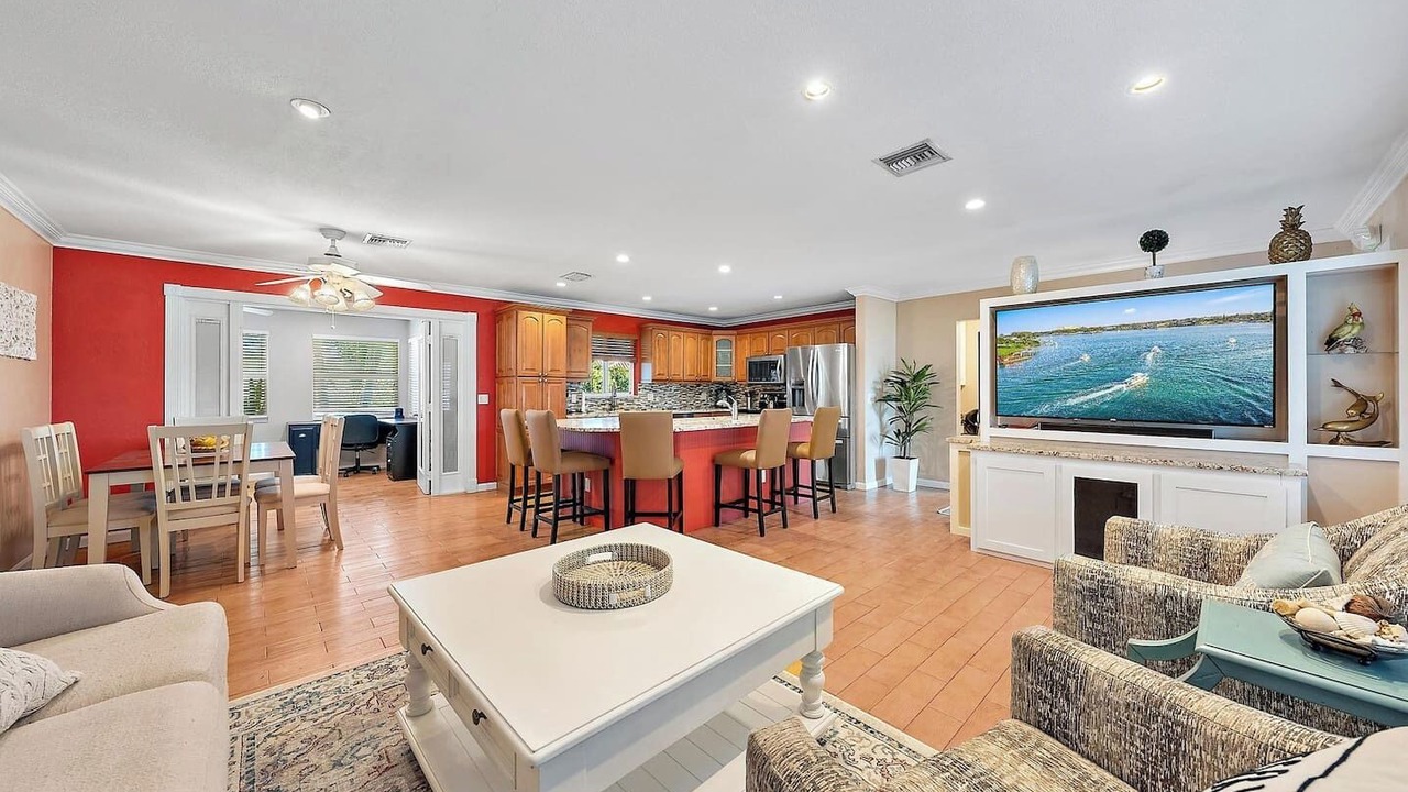 Photo of Livingroom in Lake Clarke Shores