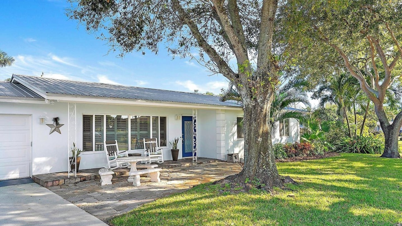 Photo of Outdoor in Lake Clarke Shores