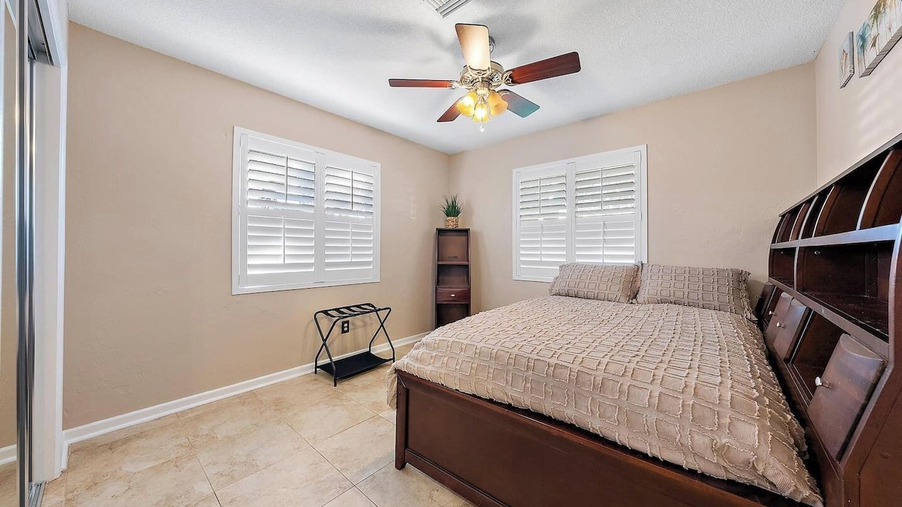 Photo of Bedroom in Lake Clarke Shores