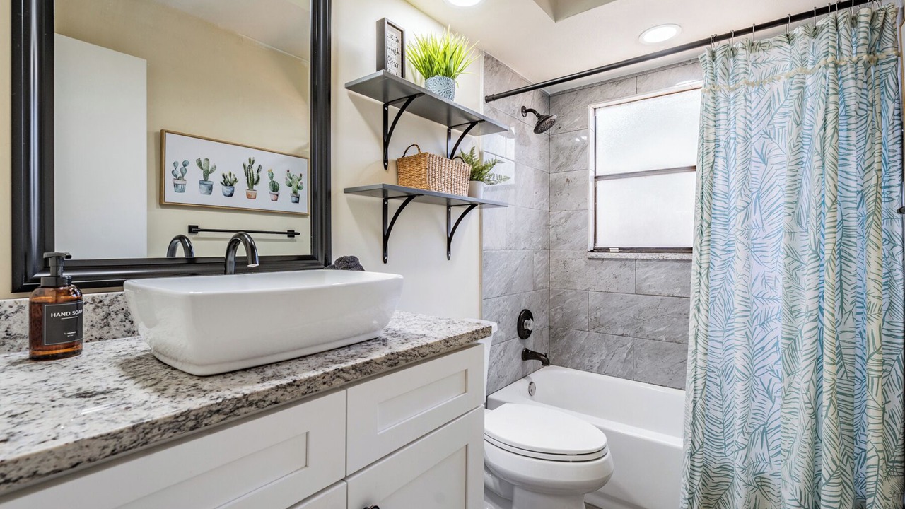 Photo of Bathroom in On Top of The World