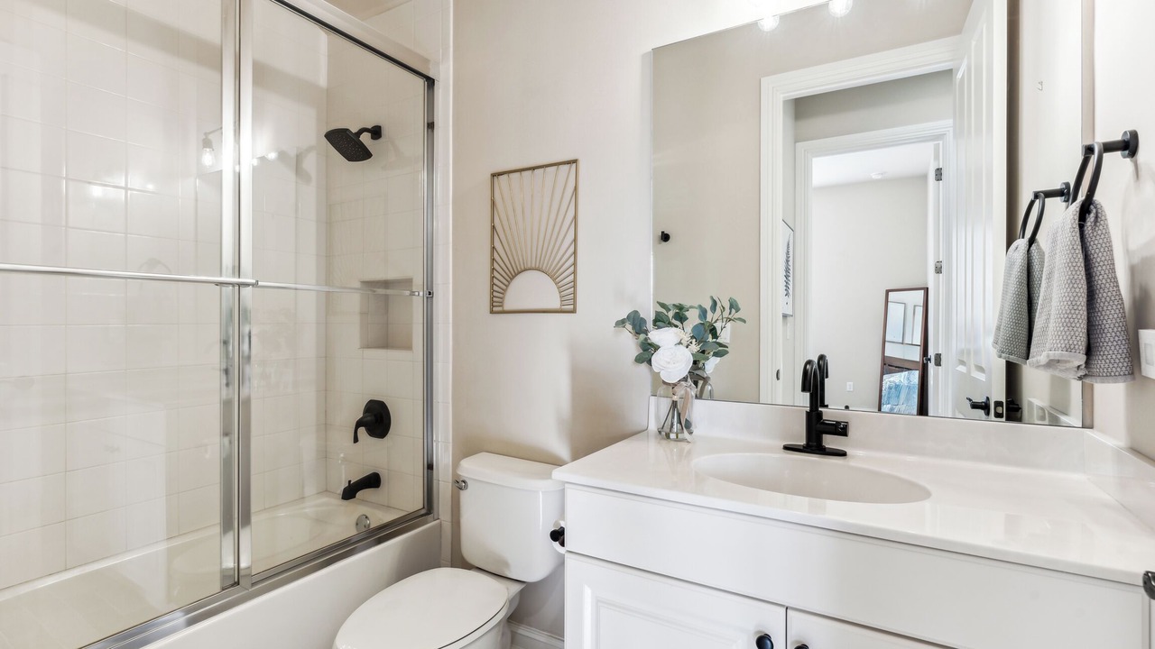 Photo of Bathroom in Naples
