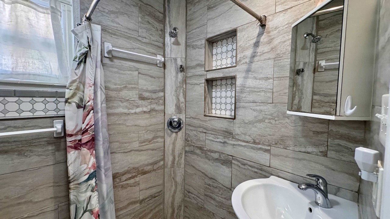 Photo of Bathroom in Marathon