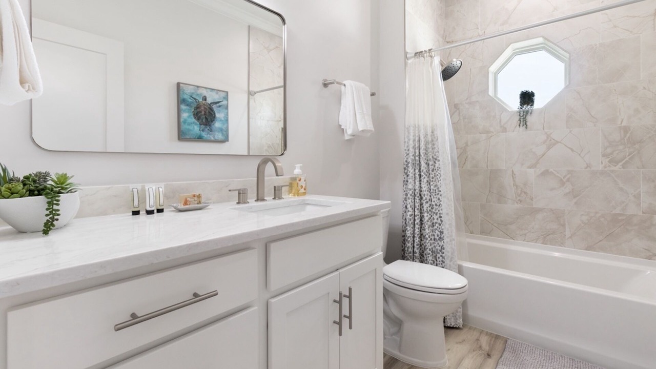 Photo of Bathroom in Holiday Isle