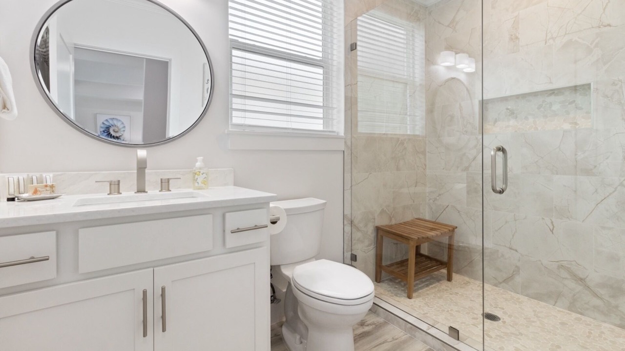 Photo of Bathroom in Holiday Isle