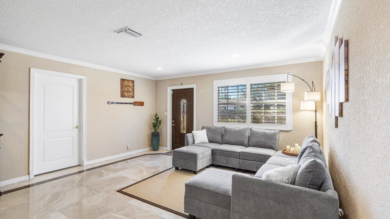 Photo of Livingroom in Lake Worth