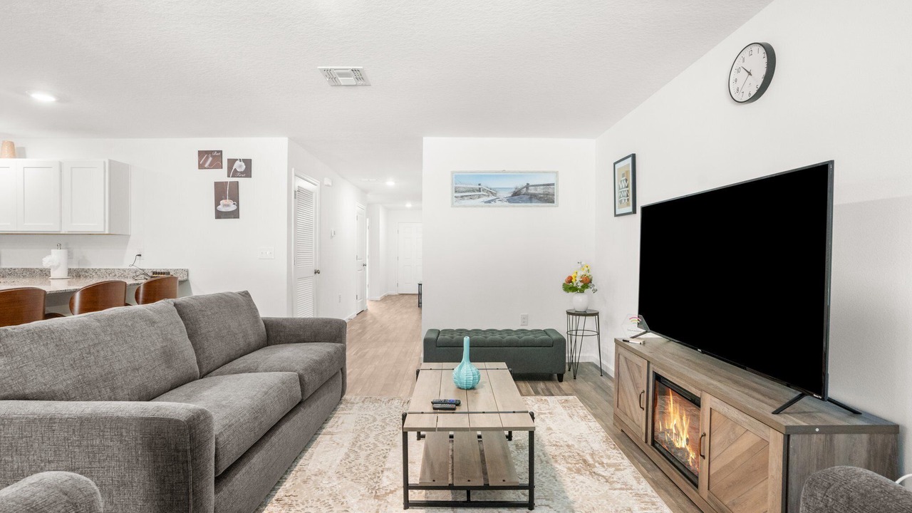 Photo of Livingroom in Avis Oaks