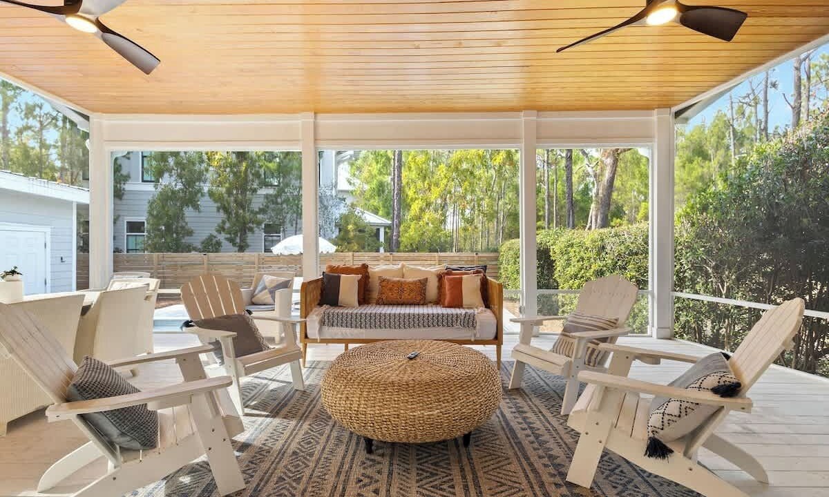 Photo of Outdoor in White's Gulfview