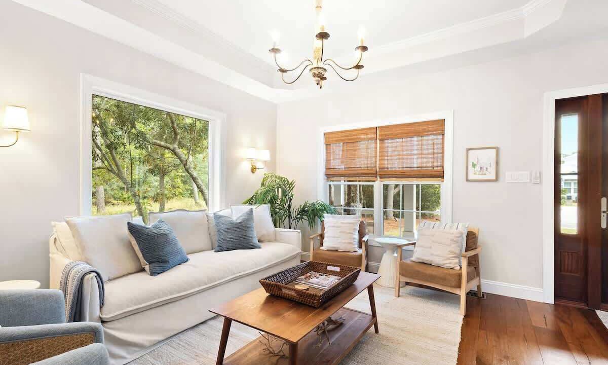 Photo of Livingroom in White's Gulfview